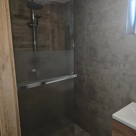 - Topolianska Apartmán