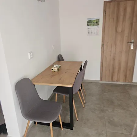 - Topolianska Apartmán